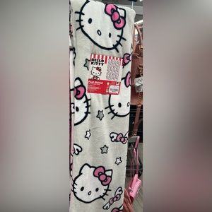 Hello kitty Burlington twin size blanket in gray BNWT🩶🩷